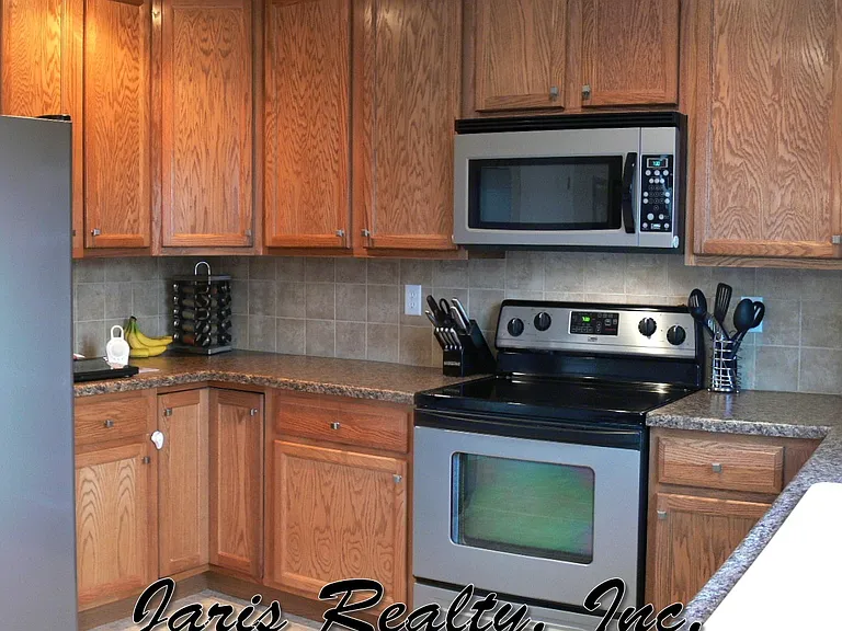2270 Morningview Ln — Photo 4