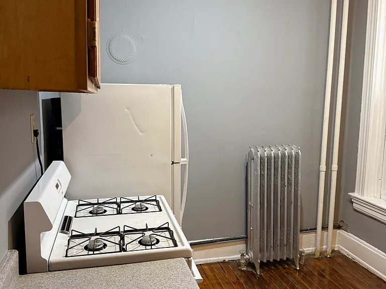 1626 Chase Ave #6 — Photo 6