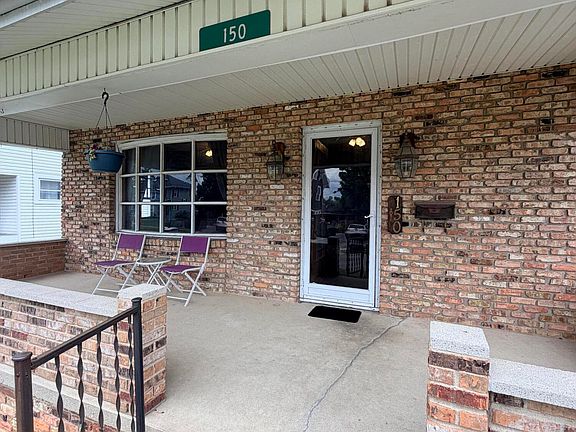 4th image of 150 Englewood Rd