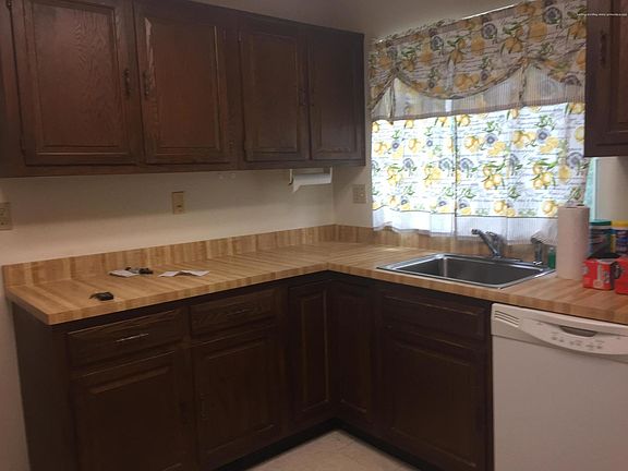 3rd image of 637A Devonshire Ln #A