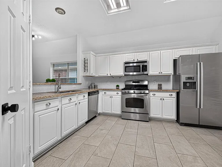 3118 Aylesworth Ct — Photo 6