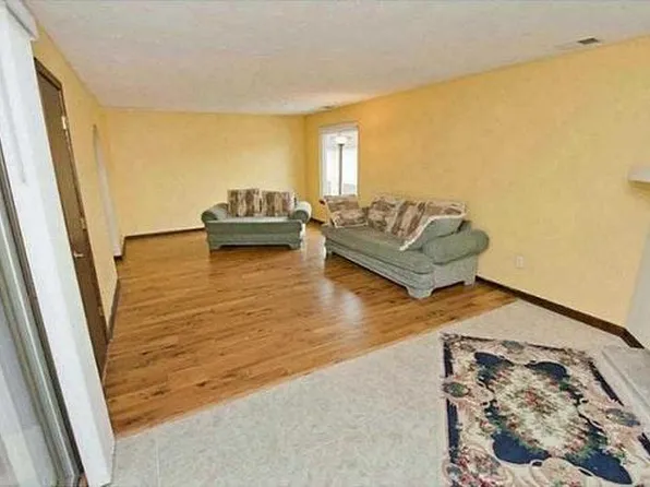 8556 La Corrida Ct, Indianapolis, IN 46227