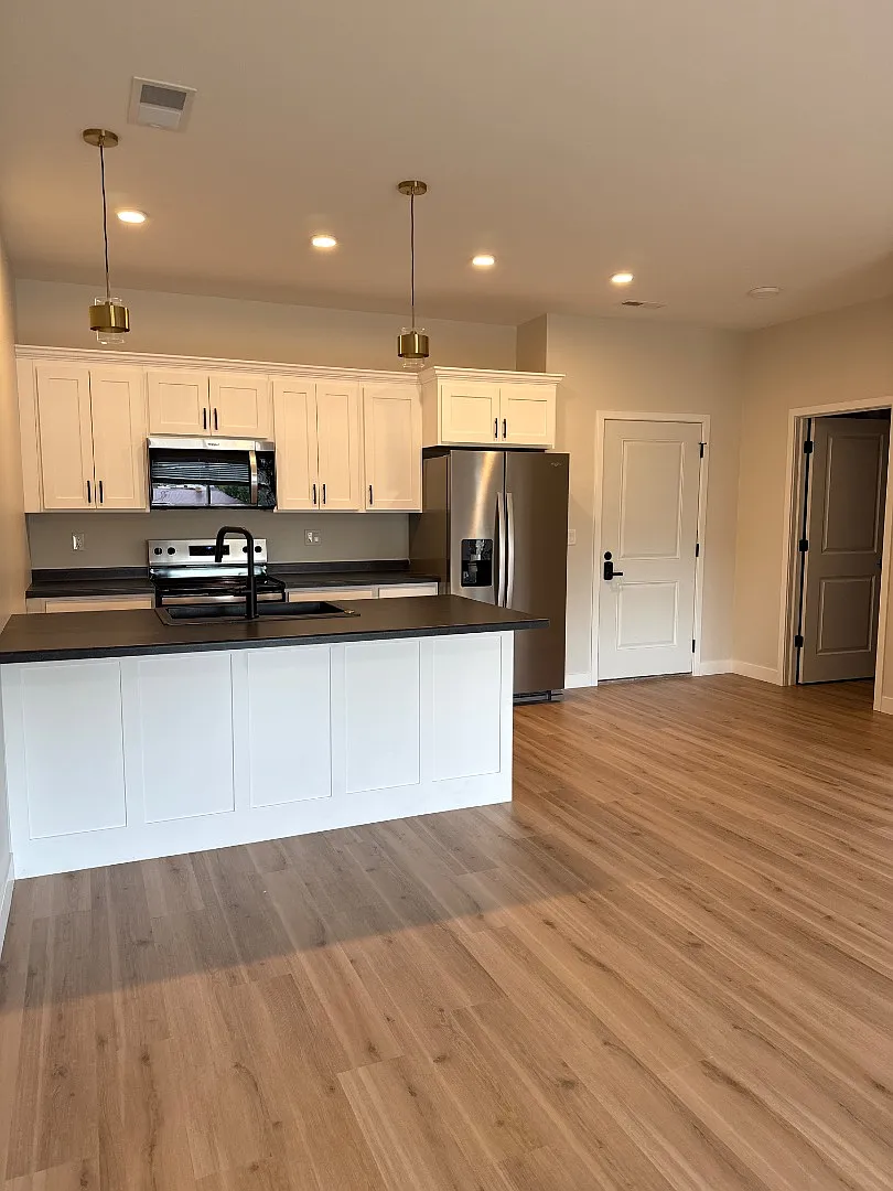 2305 Ave G - Apt. 206 Fort Madison, IA — Photo 2