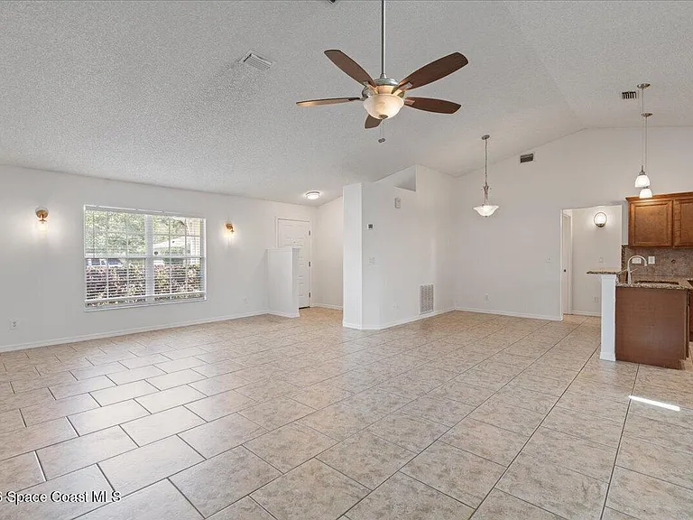 816 Hunters Creek Dr — Photo 10