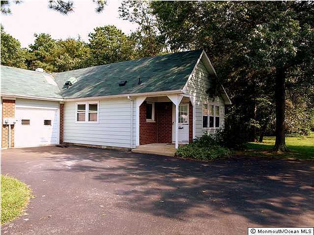 2nd image of 12 Mohican Lane #C