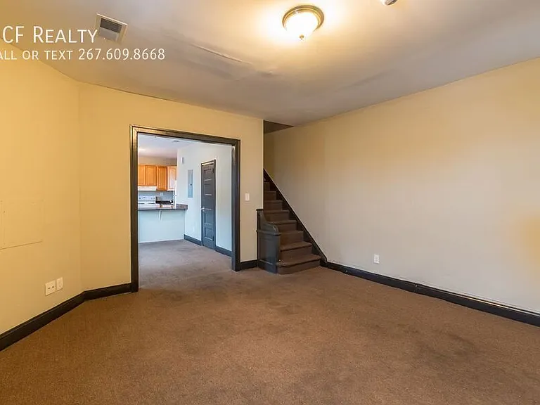 5700 N 20th St #UPPER — Photo 2