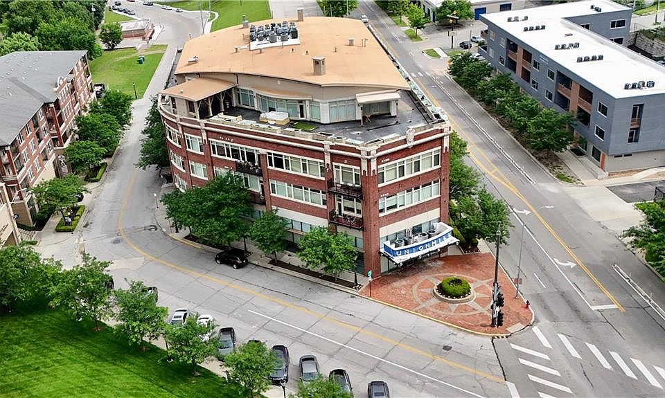 1st image of 2929 McGee Trfy APT 409