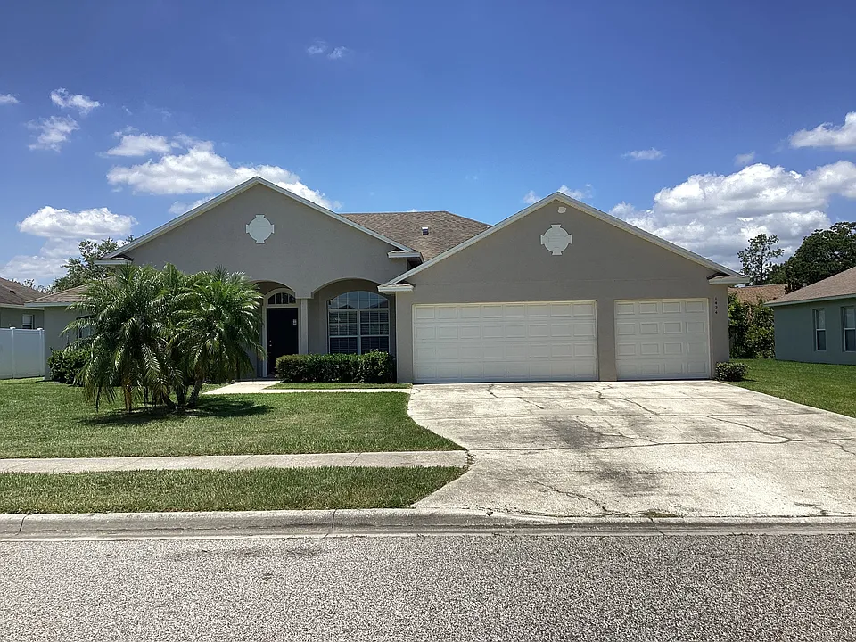 1424 Mistflower Ln