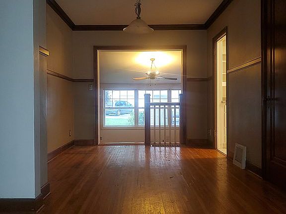 5th image of 311 S Vermont Ave