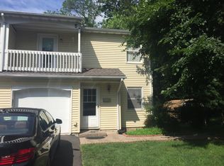 5 Stillwell Rd, Kendall Park, NJ 08824