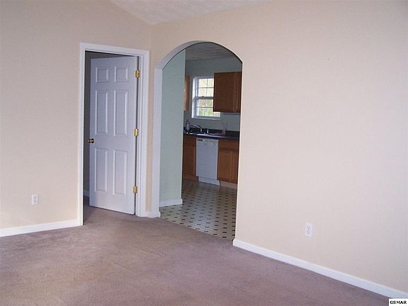 3rd image of 586 Golden Harvest Cir