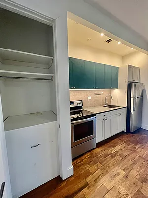 Rented by Hagstrom Management Inc | media 18