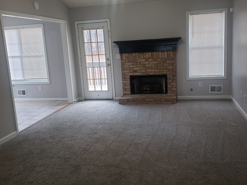 1st image of 489 Washington Dr