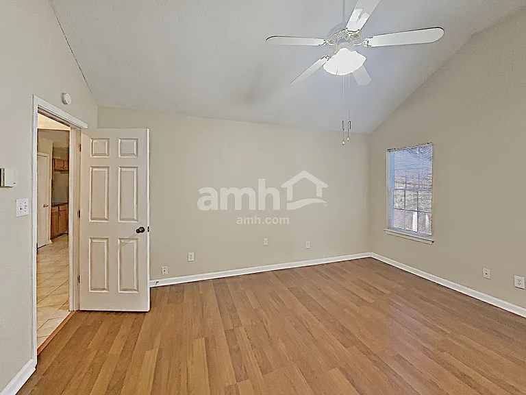 104 Ivy Springs Dr — Photo 9