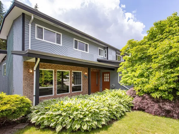 1418 Grover Ave, Coquitlam, BC V3J 3G2