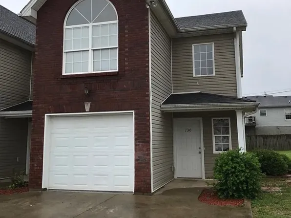 130 Darby Woods Ct, Radcliff, KY 40160