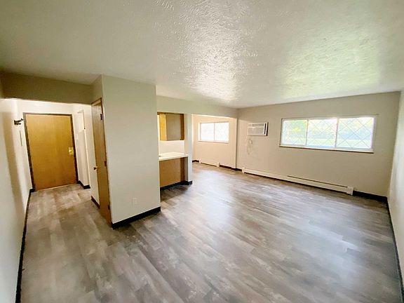 2nd image of 904 E Sturgis St #4