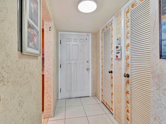 2nd image of 100 Paradise Harbour Boulevard #104
