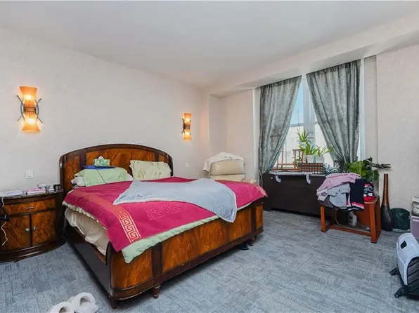 135 Oceana Drive East image 5 of 18