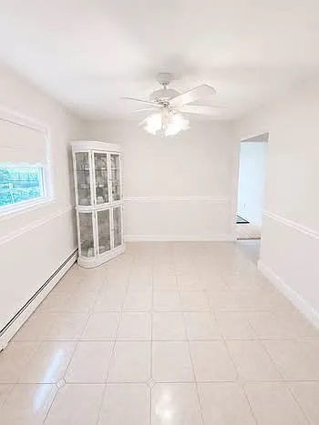 3 bed, 1300 sqft, $3,485 — Photo 3