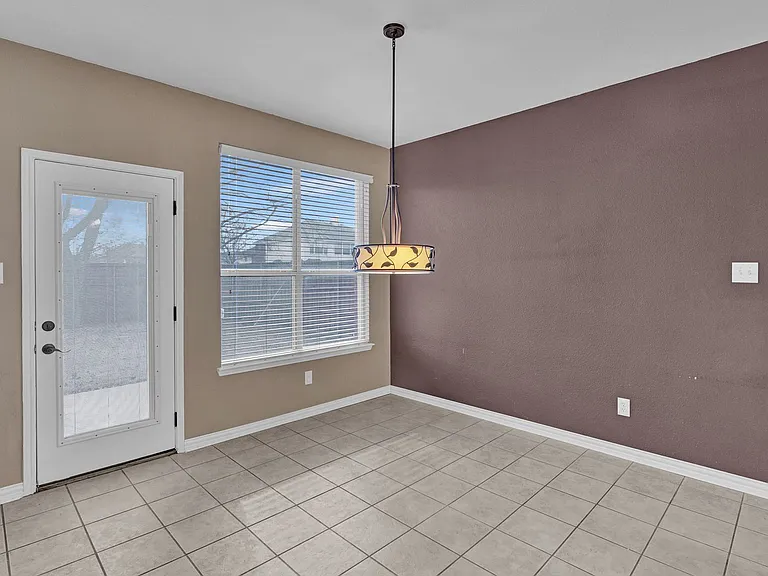 6005 Pine Meadow Ln — Photo 12