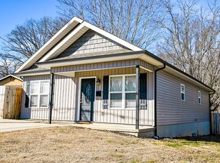 608 W Outer Dr, Oak Ridge, TN 37830