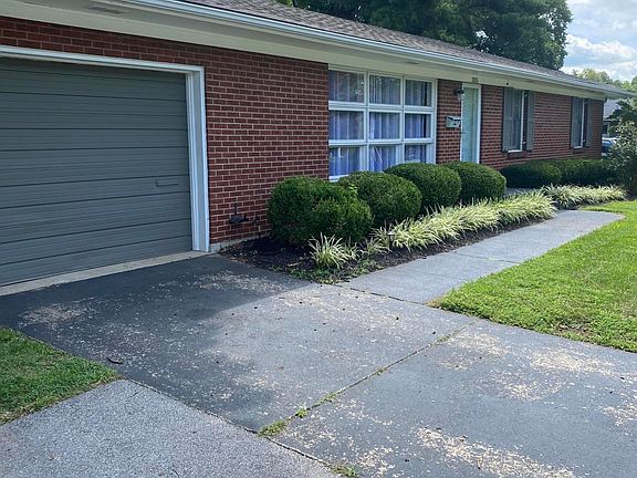 3rd image of 3005 Furman Blvd