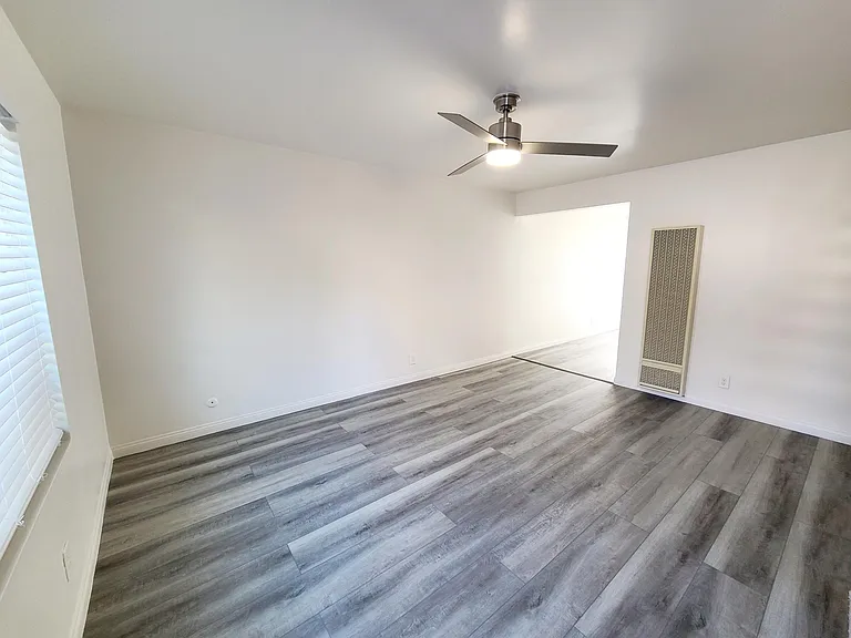 206 N Myers St #C — Photo 10