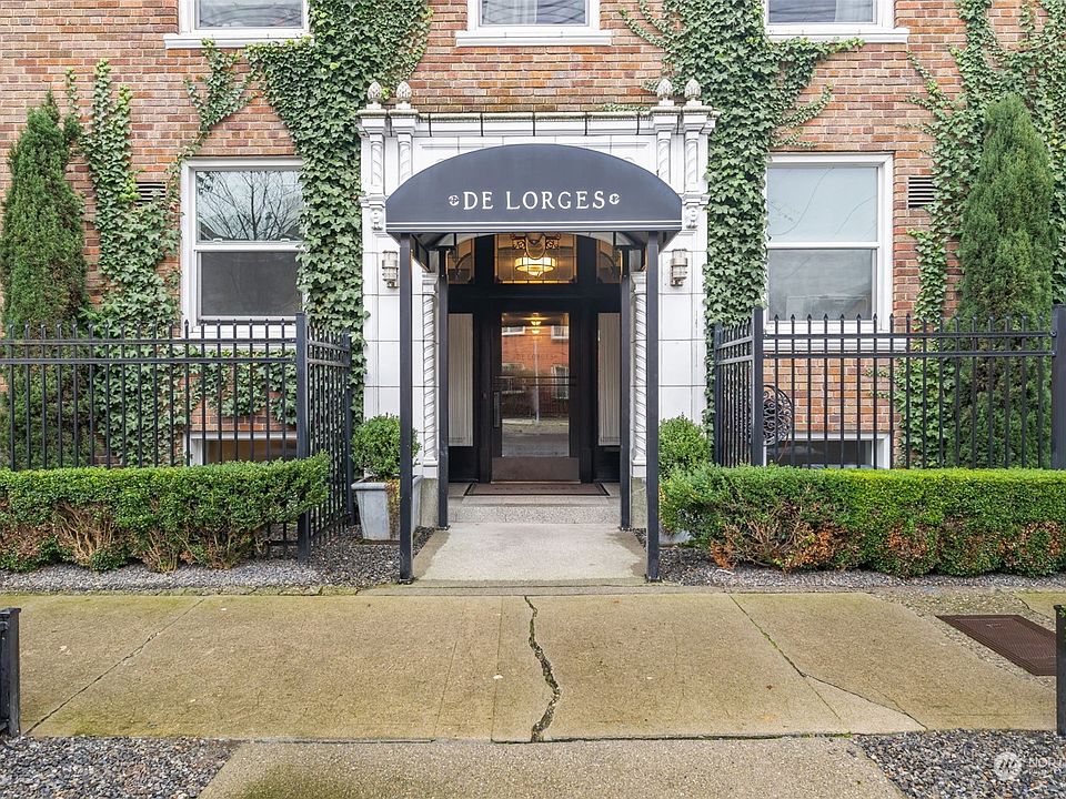 1st image of 325 Harvard Avenue E #402
