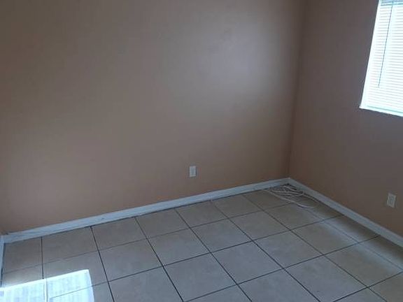 4th image of 716 Homer Ave S