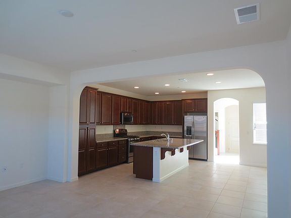 5th image of 674 N Marquis Way