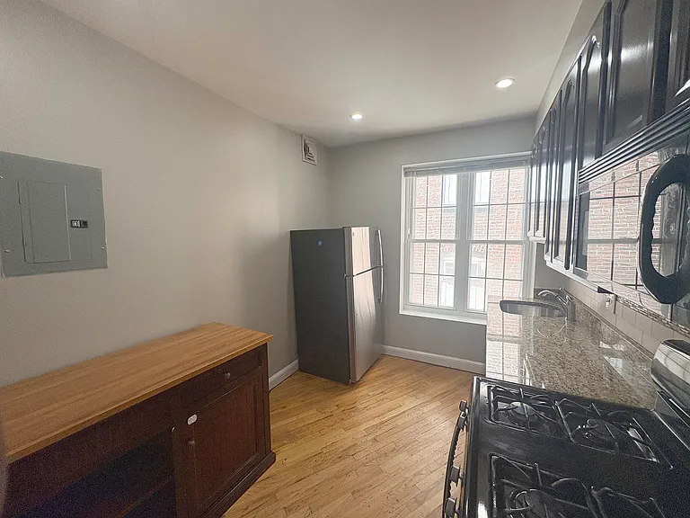 66 Beacon St #2A — Photo 14
