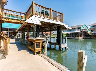 1188 Boyt Rd, Crystal Beach, TX 77650