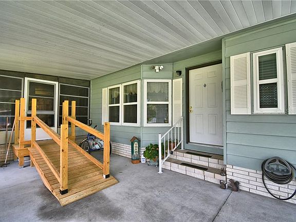 2nd image of 462 Village Cir SW