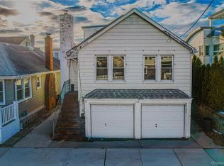 105 Baldwin Ave, Point Lookout, NY 11569
