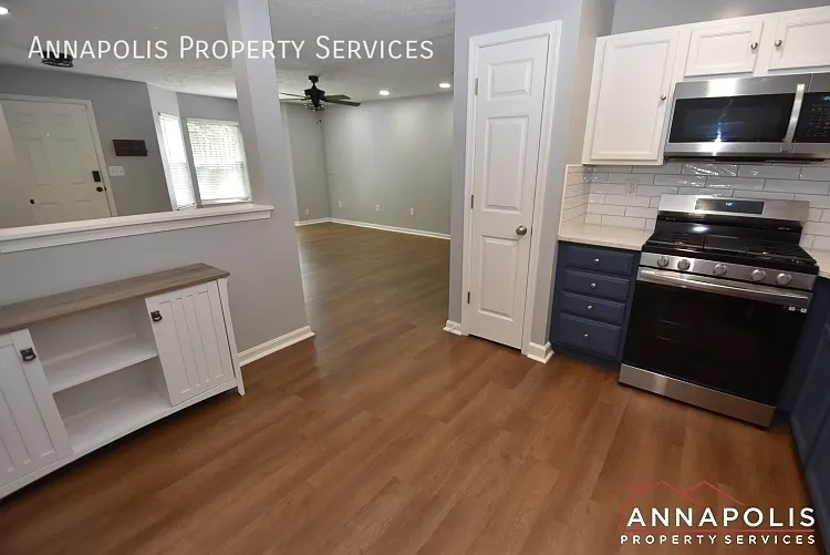 8031 Brookstone Ct — Photo 5