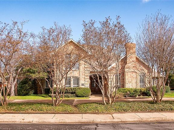 2nd image of 1301 Green Hills Ct