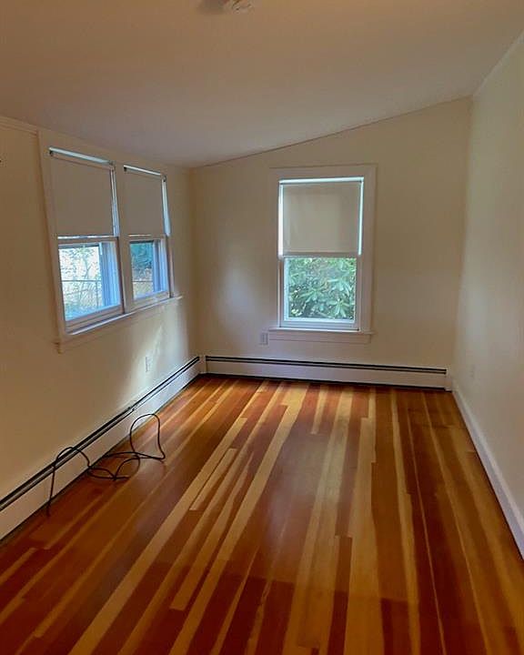 2nd image of 14 Bradbury St