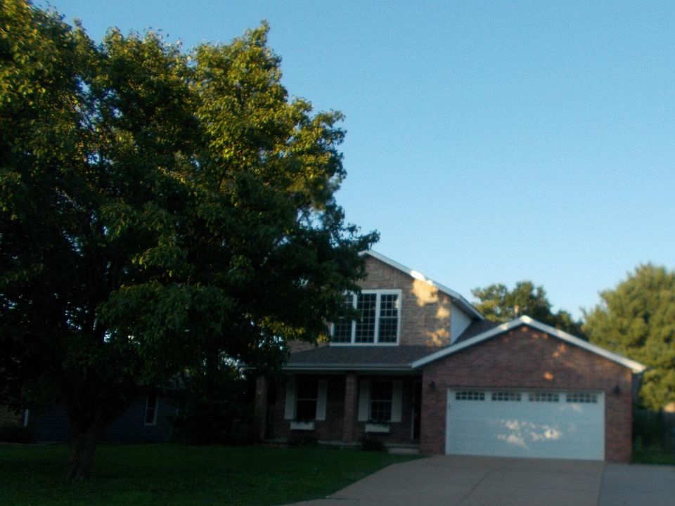 1st image of 204 N Maplecrest Drive