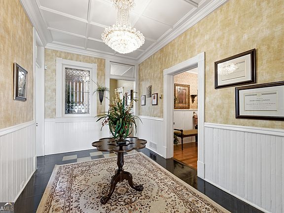 3rd image of 1720 Rugby Ave