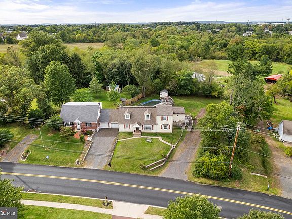 3rd image of 1145 Collegeville Rd