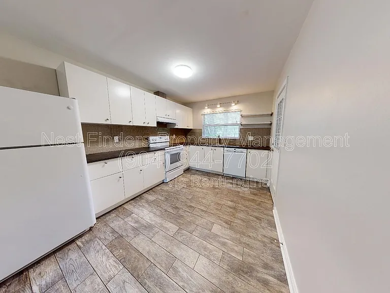 1365 Seminole Rd — Photo 7