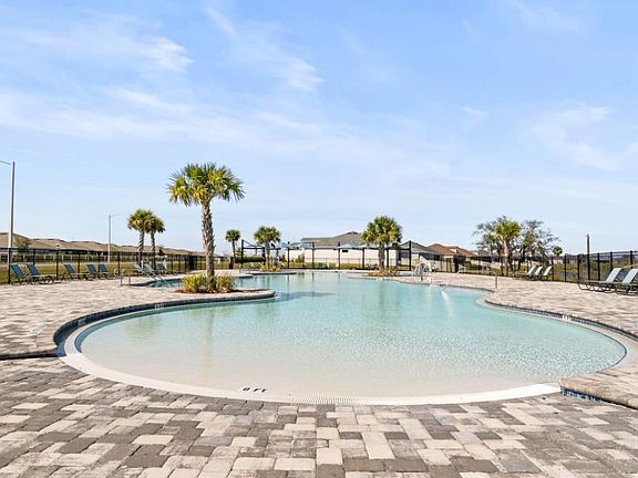 5th image of 3102 Laurel Oak Ln
