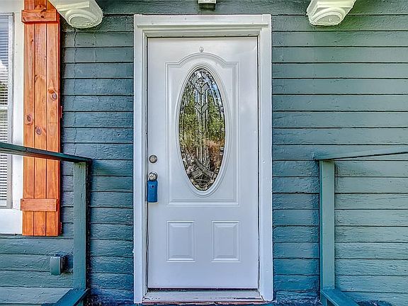 5th image of 3218 Missouri St