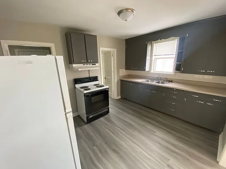 3151 Vernon St — Photo 5