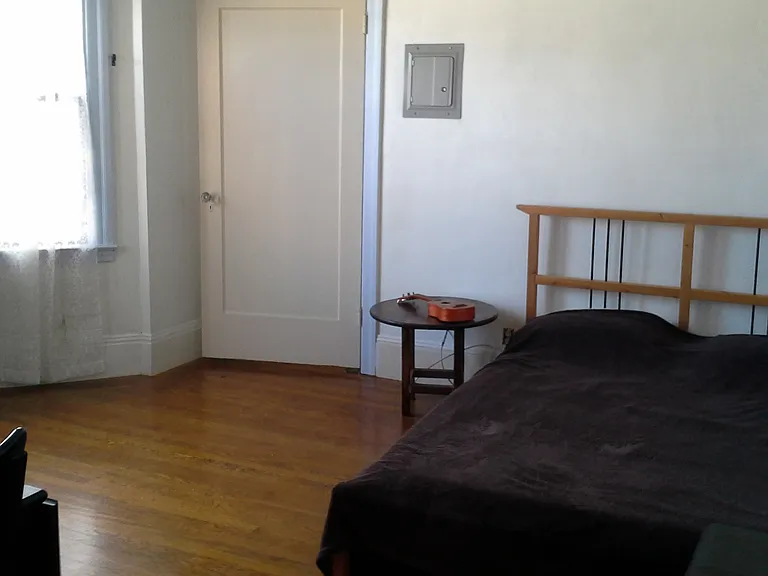 123 Bay Pl #101 — Photo 6