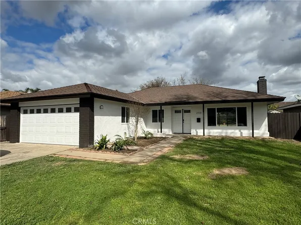 2113 E 20th St, Santa Ana, CA 92705