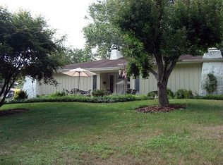 1610 Woodmont Dr, Johnson City, TN 37601