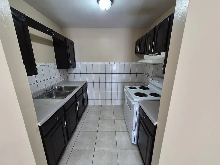 1016 Blanco Rd #104 — Photo 9