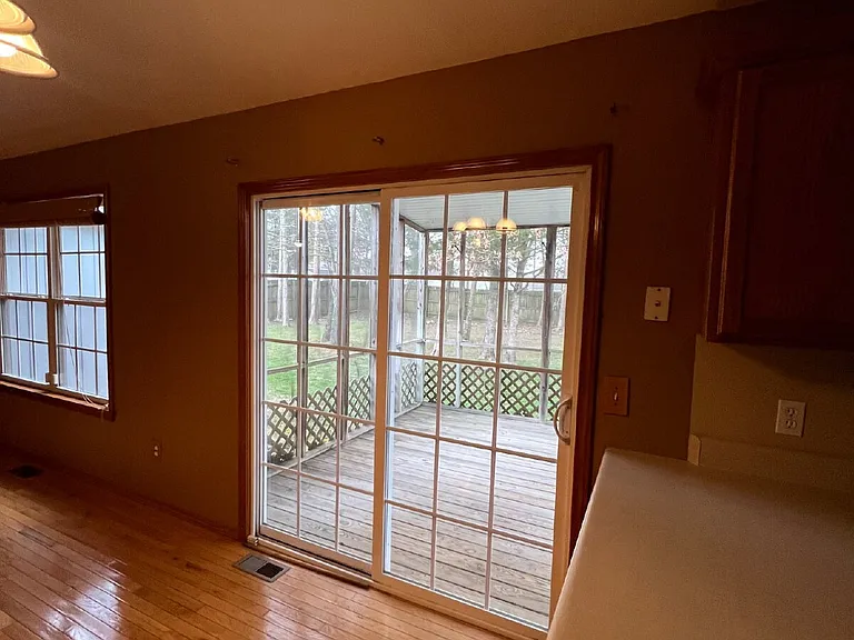 161 Shadowview Dr — Photo 14